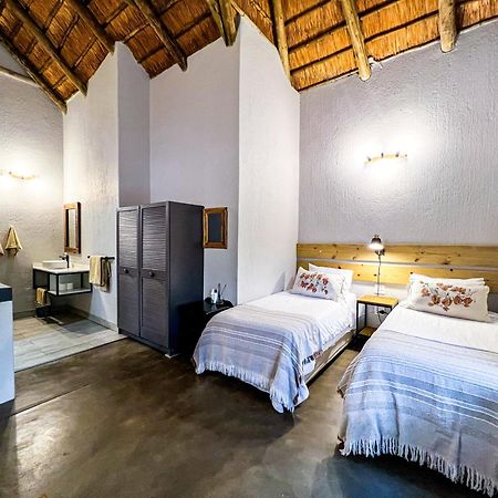 24 Degrees South Country Estate Vila Hoedspruit Exterior foto